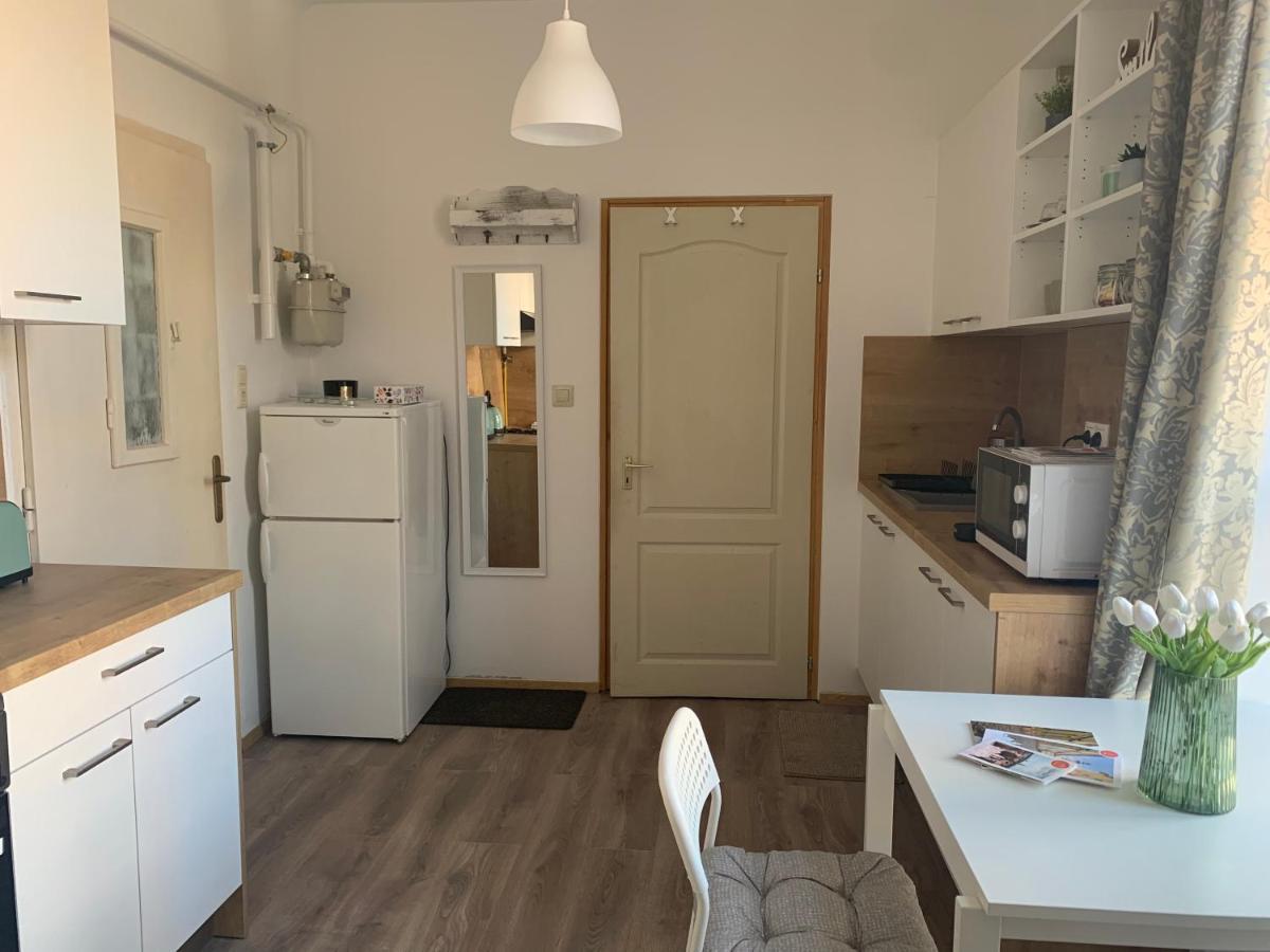 Studio77 Apartman Lägenhet Sopron Exteriör bild